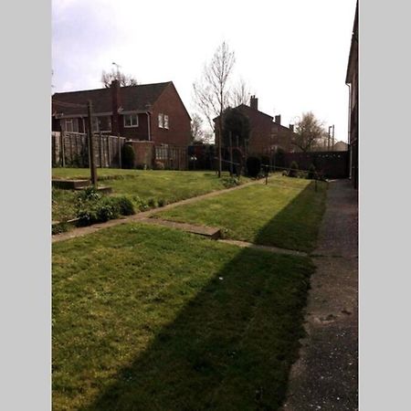 Spacious Ground Floor Studio Flat - Easy Access To Stansted Airport, London And Cambridge Διαμέρισμα Μπίσοπς Στόρτφορντ Εξωτερικό φωτογραφία