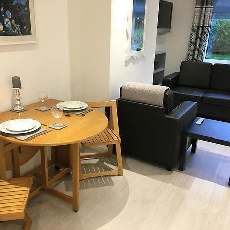 Spacious Ground Floor Studio Flat - Easy Access To Stansted Airport, London And Cambridge Διαμέρισμα Μπίσοπς Στόρτφορντ Εξωτερικό φωτογραφία