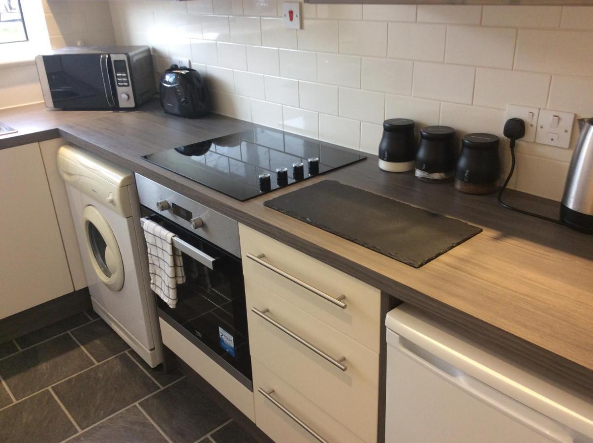Spacious Ground Floor Studio Flat - Easy Access To Stansted Airport, London And Cambridge Διαμέρισμα Μπίσοπς Στόρτφορντ Εξωτερικό φωτογραφία
