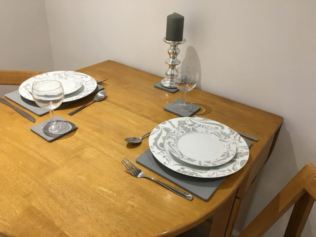 Spacious Ground Floor Studio Flat - Easy Access To Stansted Airport, London And Cambridge Διαμέρισμα Μπίσοπς Στόρτφορντ Εξωτερικό φωτογραφία